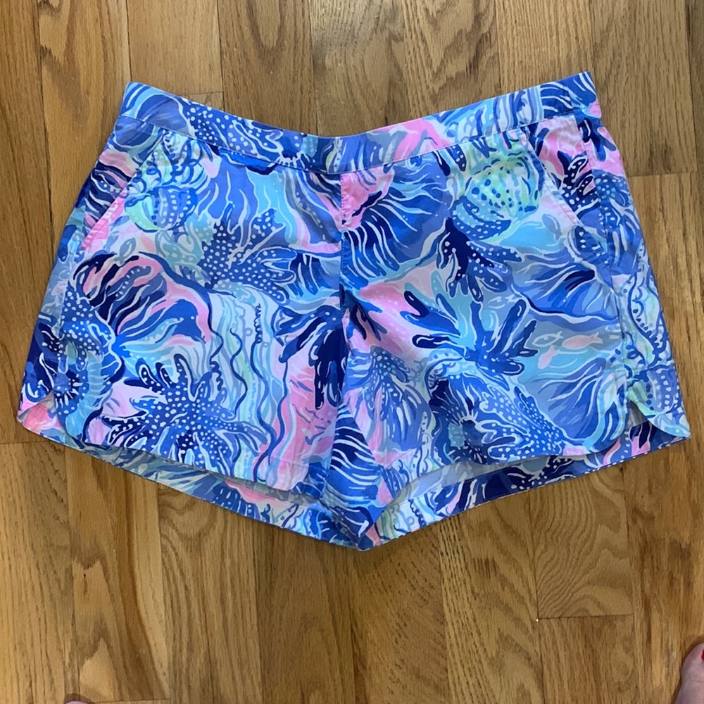 Lilly Pulitzer Runaround Shorts, Size Large